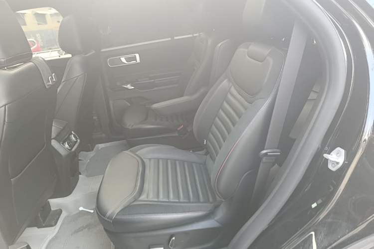 Used Ford Explorer 2023 EcoBoost 285 4x4 ST-LINE 6-Seater Left Rear Seat