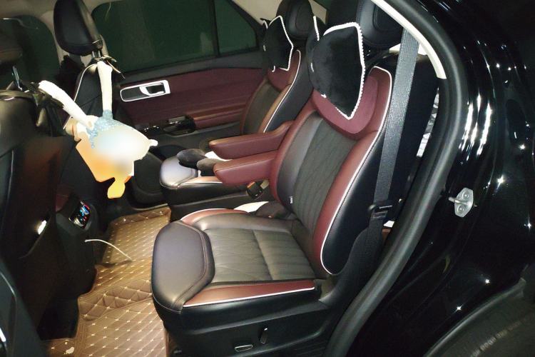 Used Ford Explorer 2023 EcoBoost 285 Four-Wheel Drive Titanium Edition 6 Seats Left Rear Seat