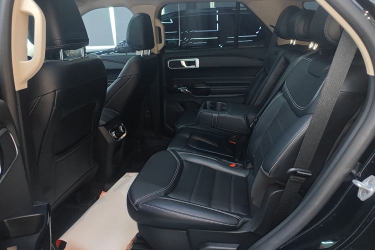 Used Ford Explorer 2023 EcoBoost 285 Four-Wheel Drive Stylish Plus Version 7 Seats Left Rear Seat
