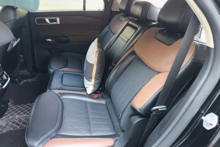 Used Ford Explorer 2023 EcoBoost 285 Four-Wheel Drive Titanium Edition 7-Seater Left Rear Seat