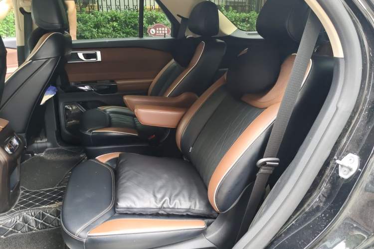 Used Ford Explorer 2023 EcoBoost 285 Four-Wheel Drive Titanium Edition 6 Seats Left Rear Seat