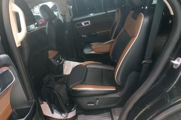 Used Ford Explorer 2023 EcoBoost 285 Four-Wheel Drive Titanium Edition 6 Seats Left Rear Seat