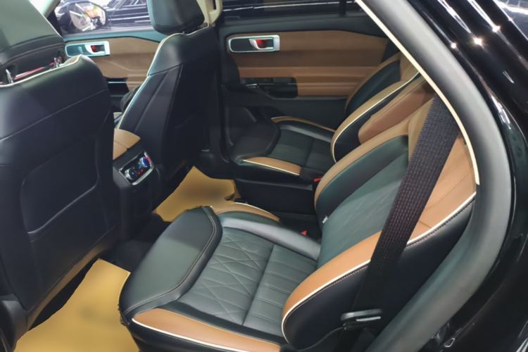 Used Ford Explorer 2023 EcoBoost 285 Four-Wheel Drive Titanium Edition 6 Seats Left Rear Seat