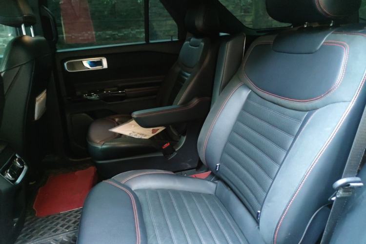 Used Ford Explorer 2023 EcoBoost 285 4x4 ST-LINE 6-Seater Left Rear Seat