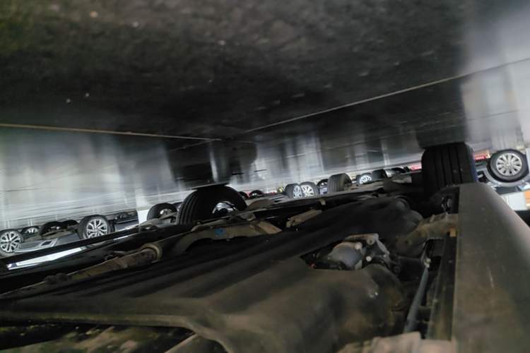 Used Ford Explorer 2023 EcoBoost 285 Four-Wheel Drive Titanium Edition 7-Seater Left Side Sill