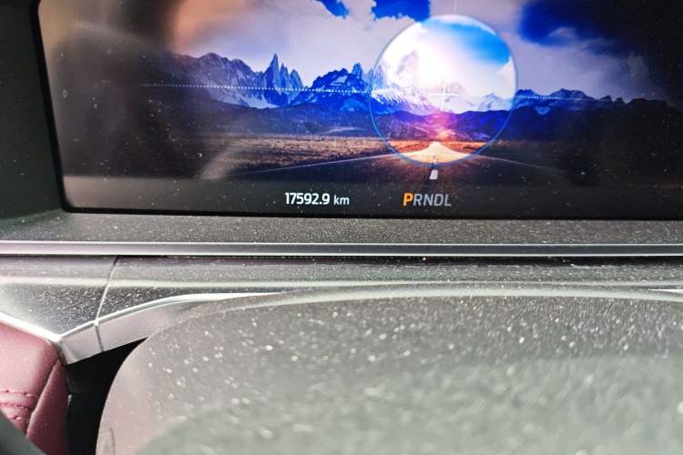 Used Ford Explorer 2023 EcoBoost 285 Four-Wheel Drive Titanium Edition 7-Seater Odometer Close Up