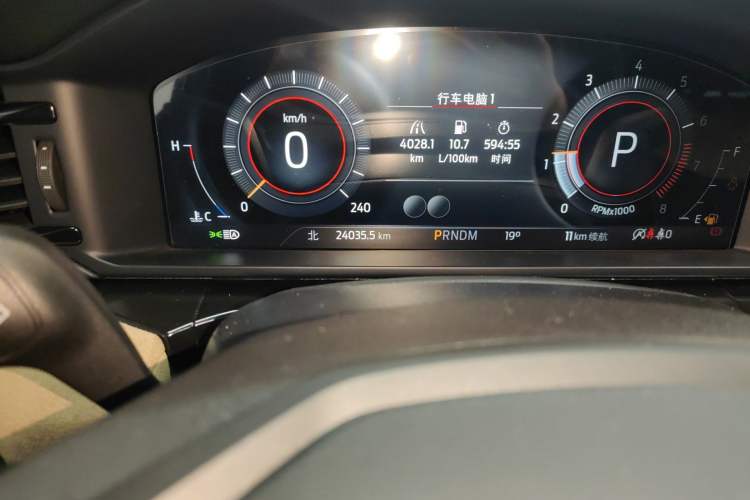 Used Ford Explorer 2023 EcoBoost 285 Kunlun Peak Edition 6-Seater Odometer Close Up