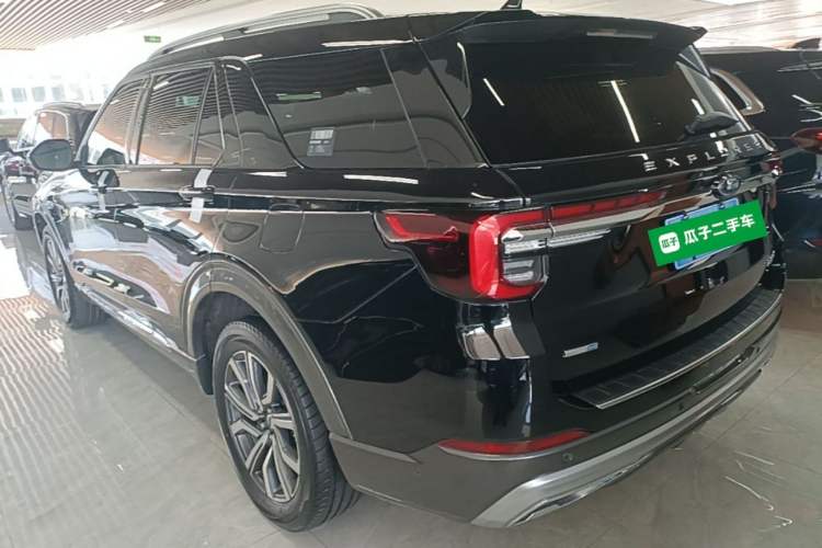 Used Ford Explorer 2023 EcoBoost 285 Four-Wheel Drive Titanium Edition 7-Seater Rear Left 45 Deg