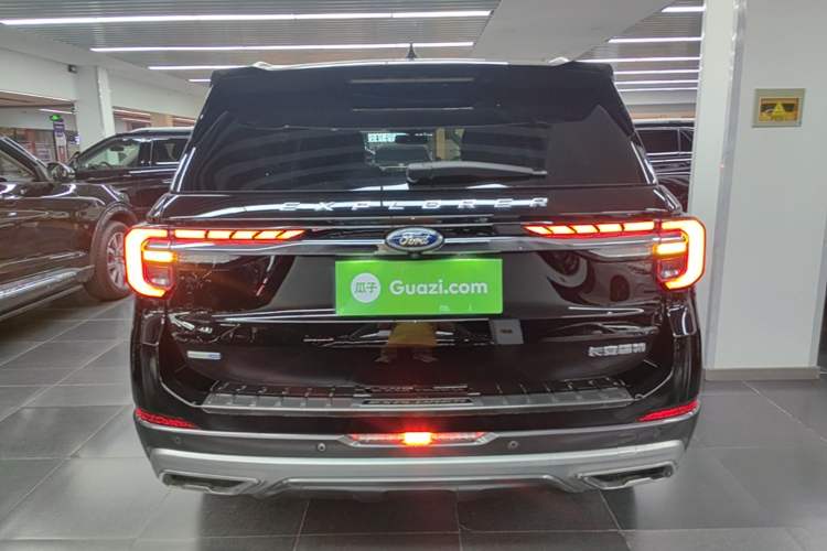 Used Ford Explorer 2023 EcoBoost 285 Four-Wheel Drive Titanium Edition 6 Seats Rear