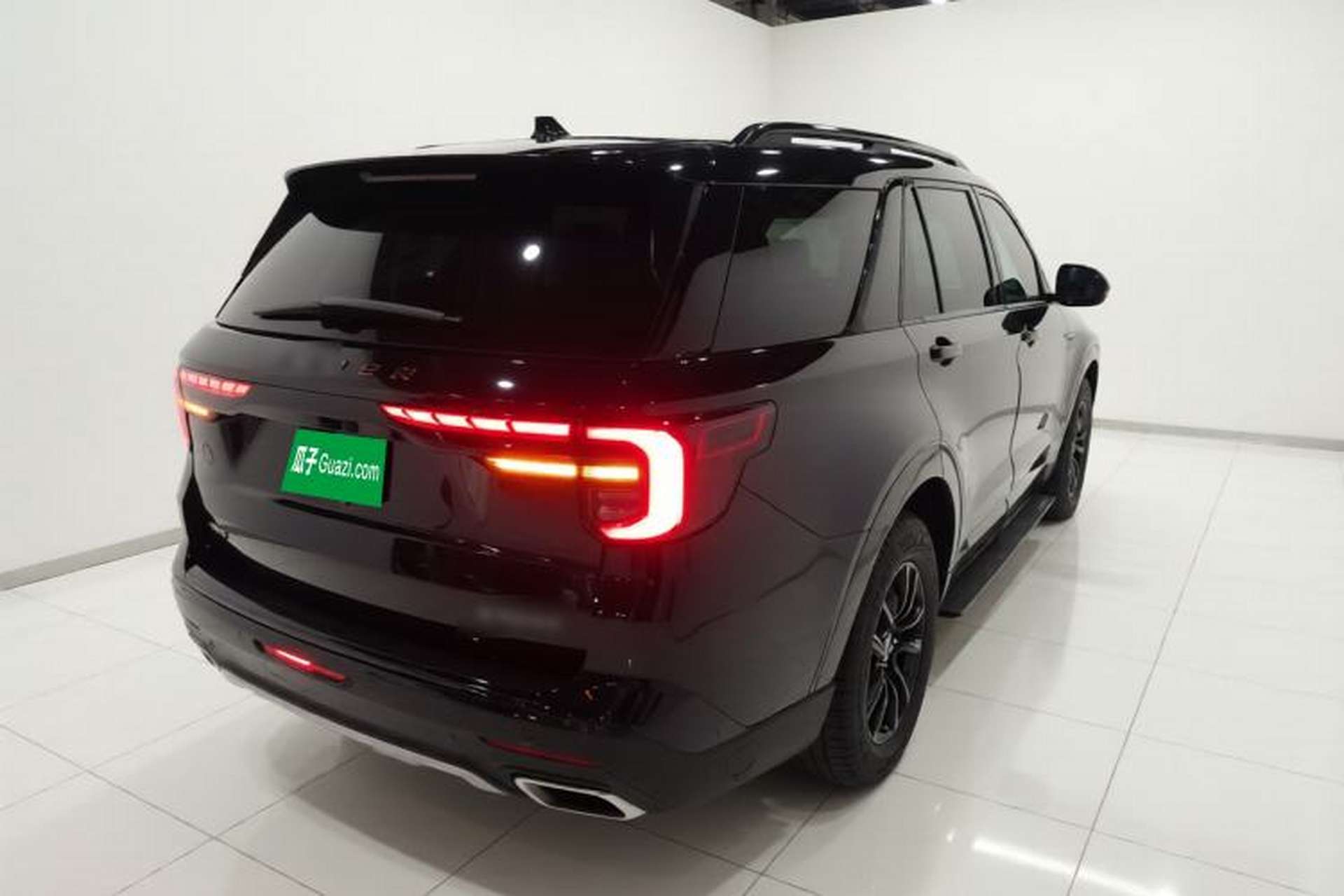 Used Ford Explorer 2023 EcoBoost 285 Kunlun Peak Edition 6-Seater Rear Right 45 Deg