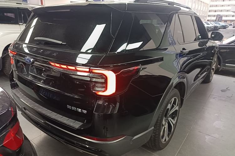 Used Ford Explorer 2023 EcoBoost 285 4x4 ST-LINE 6-Seater Rear Right 45 Deg