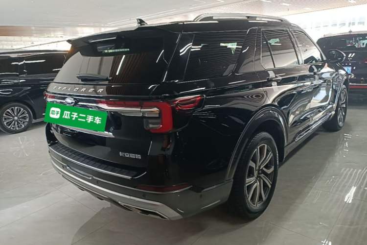 Used Ford Explorer 2023 EcoBoost 285 Four-Wheel Drive Titanium Edition 7-Seater Rear Right 45 Deg
