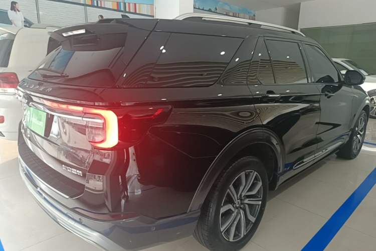 Used Ford Explorer 2023 EcoBoost 285 Four-Wheel Drive Titanium Edition 6 Seats Rear Right 45 Deg