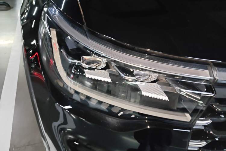 Used Ford Explorer 2023 EcoBoost 285 4x4 ST-LINE 6-Seater Right Front Headlight