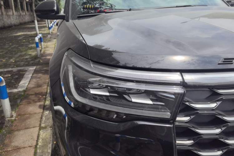 Used Ford Explorer 2023 EcoBoost 285 4x4 ST-LINE 6-Seater Right Front Headlight