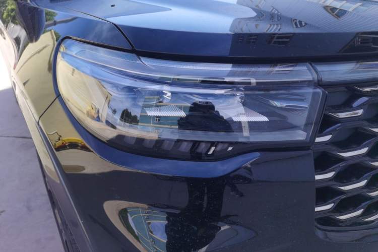 Used Ford Explorer 2023 EcoBoost 285 4x4 ST-LINE 6-Seater Right Front Headlight