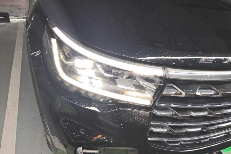 Used Ford Explorer 2023 EcoBoost 285 4x4 Trend Plus Edition 6 Seats Right Front Headlight