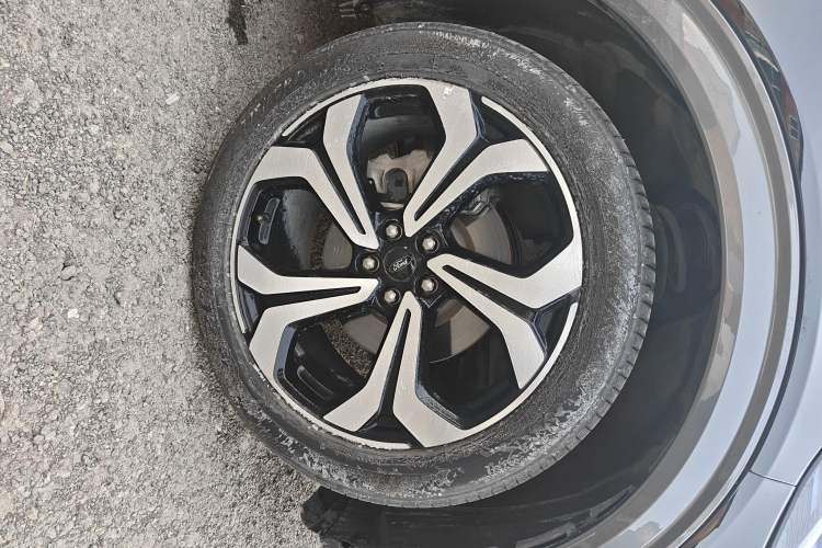 Used Ford Explorer 2023 EcoBoost 285 4x4 ST-LINE 7-Seater Right Front Wheel Hub