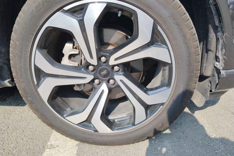 Used Ford Explorer 2023 EcoBoost 285 4x4 ST-LINE 6-Seater Right Front Wheel Hub