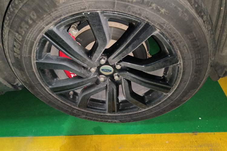 Used Ford Explorer 2023 EcoBoost 285 Four-Wheel Drive Titanium Edition 7-Seater Right Front Wheel Hub