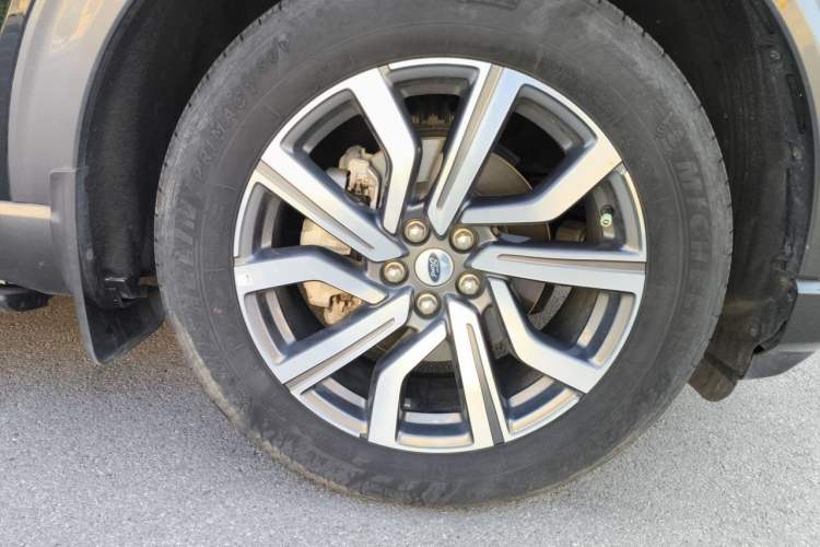 Used Ford Explorer 2023 EcoBoost 285 Four-Wheel Drive Titanium Edition 7-Seater Right Front Wheel Hub