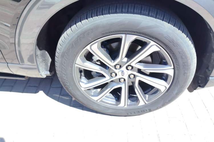 Used Ford Explorer 2023 EcoBoost 285 4x4 Trend Plus Edition 6 Seats Right Front Wheel Hub