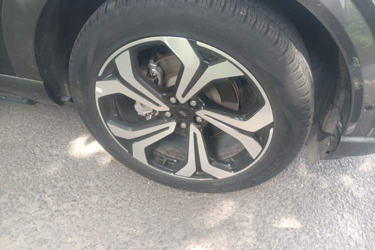 Used Ford Explorer 2023 EcoBoost 285 4x4 ST-LINE 6-Seater Right Front Wheel Hub