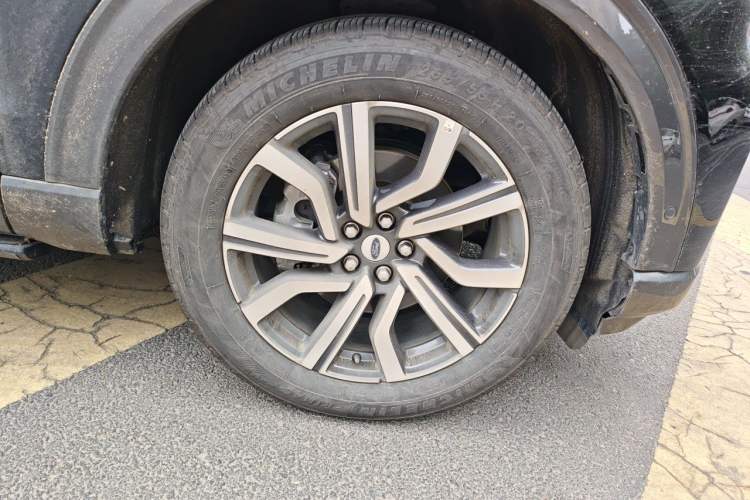 Used Ford Explorer 2023 EcoBoost 285 Four-Wheel Drive Titanium Edition 7-Seater Right Front Wheel Hub