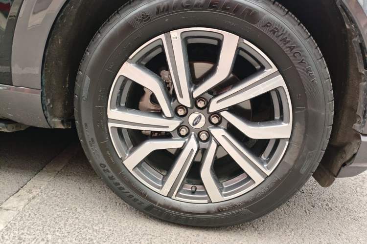 Used Ford Explorer 2023 EcoBoost 285 Four-Wheel Drive Titanium Edition 7-Seater Right Front Wheel Hub