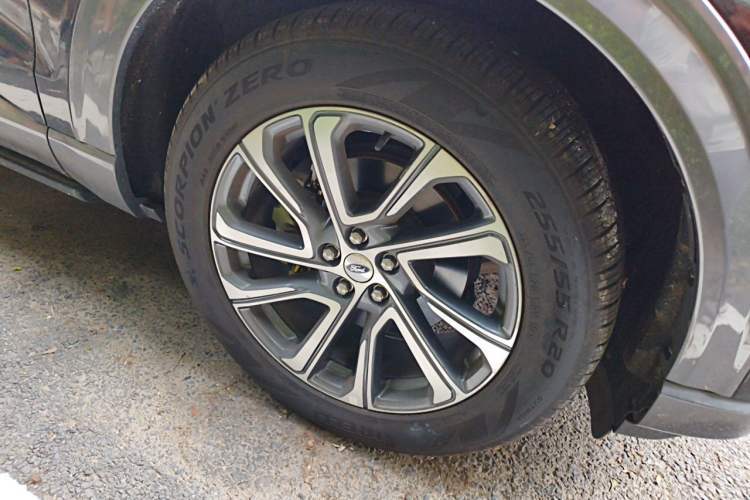 Used Ford Explorer 2023 EcoBoost 285 4x4 Trend Plus Edition 6 Seats Right Front Wheel Hub