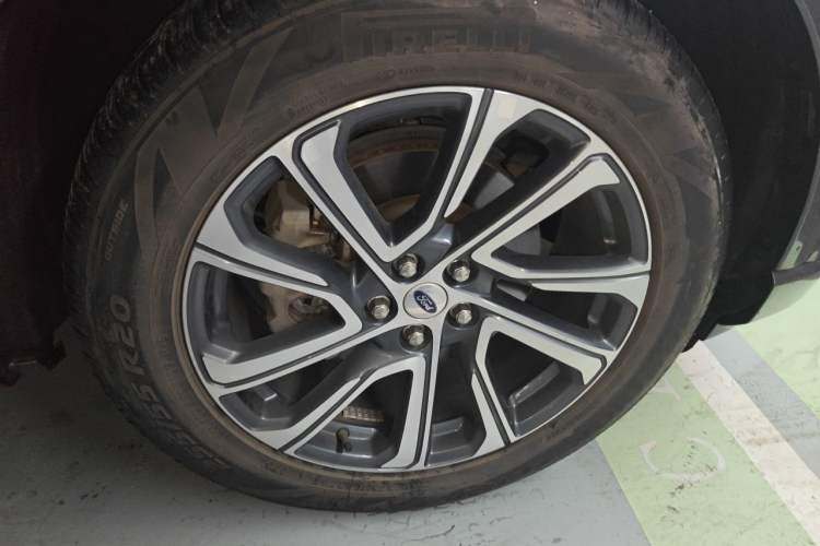 Used Ford Explorer 2023 EcoBoost 285 4x4 Trend Plus Edition 6 Seats Right Front Wheel Hub
