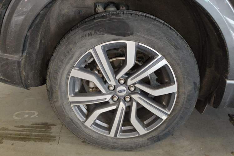 Used Ford Explorer 2023 EcoBoost 285 Four-Wheel Drive Titanium Edition 6 Seats Right Rear Wheel Hub