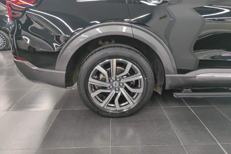 Used Ford Explorer 2023 EcoBoost 285 Four-Wheel Drive Titanium Edition 6 Seats Right Rear Wheel Hub