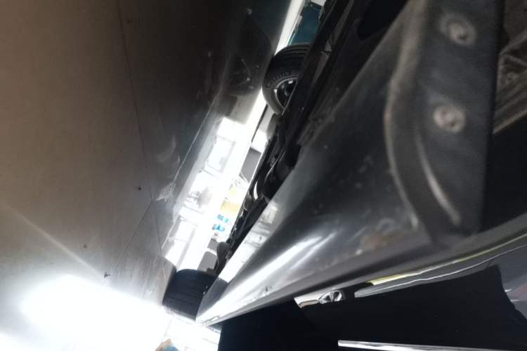 Used Ford Explorer 2023 EcoBoost 285 Four-Wheel Drive Titanium Edition 7-Seater Right Side Sill