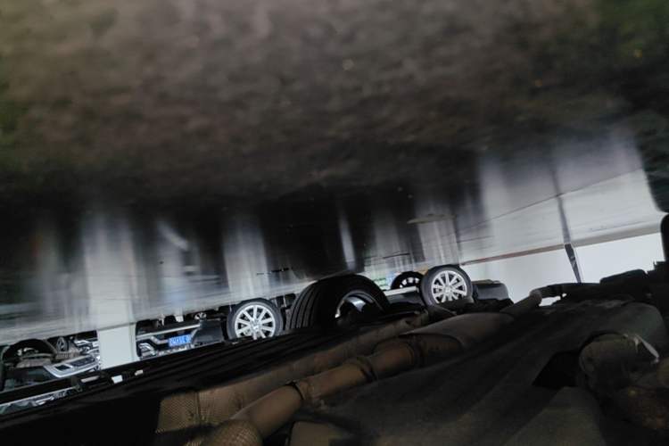 Used Ford Explorer 2023 EcoBoost 285 4x4 ST-LINE 6-Seater Right Side Sill