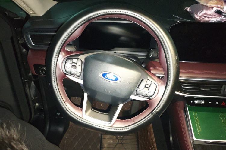 Used Ford Explorer 2023 EcoBoost 285 Four-Wheel Drive Titanium Edition 6 Seats Steering Wheel