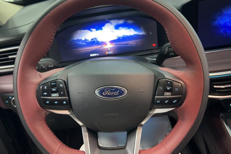 Used Ford Explorer 2023 EcoBoost 285 Four-Wheel Drive Titanium Edition 7-Seater Steering Wheel