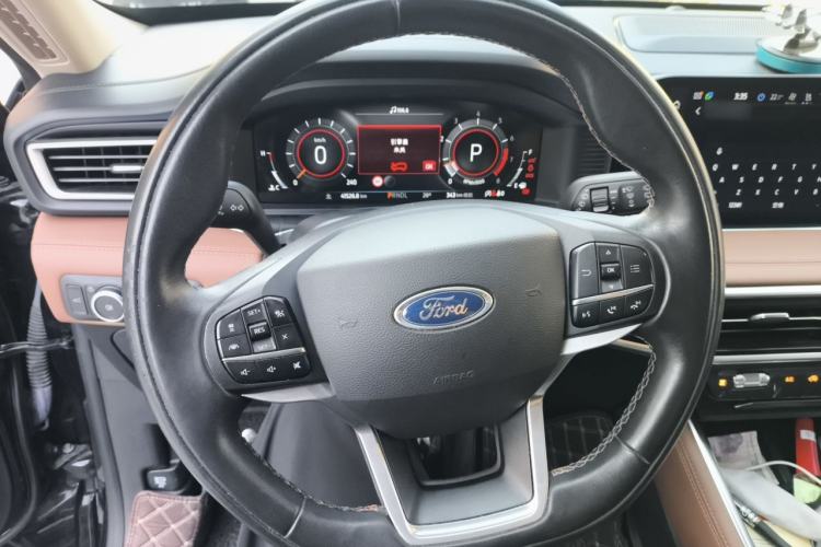 Used Ford Explorer 2023 EcoBoost 285 Four-Wheel Drive Titanium Edition 7-Seater Steering Wheel