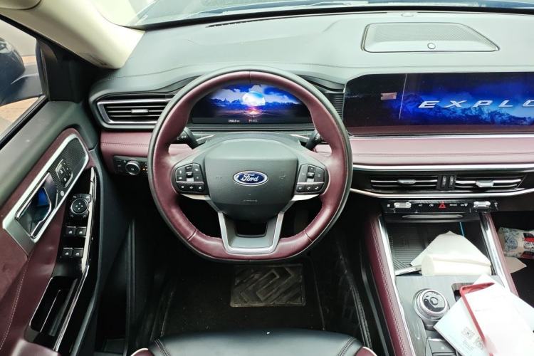 Used Ford Explorer 2023 EcoBoost 285 Four-Wheel Drive Titanium Edition 7-Seater Steering Wheel