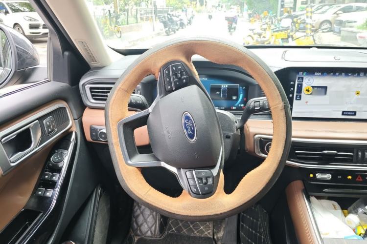 Used Ford Explorer 2023 EcoBoost 285 Four-Wheel Drive Titanium Edition 6 Seats Steering Wheel