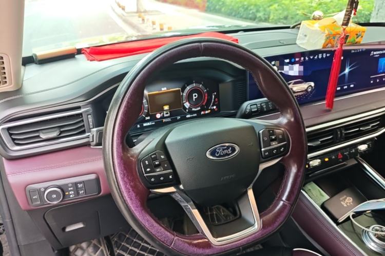 Used Ford Explorer 2023 EcoBoost 285 Four-Wheel Drive Titanium Edition 7-Seater Steering Wheel