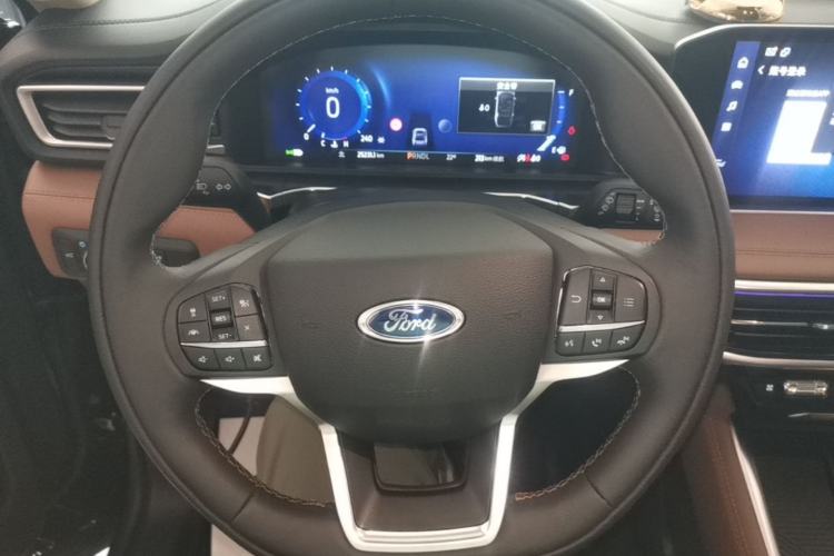 Used Ford Explorer 2023 EcoBoost 285 Four-Wheel Drive Titanium Edition 7-Seater Steering Wheel