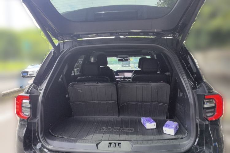 Used Ford Explorer 2023 EcoBoost 285 4x4 ST-LINE 6-Seater Trunk
