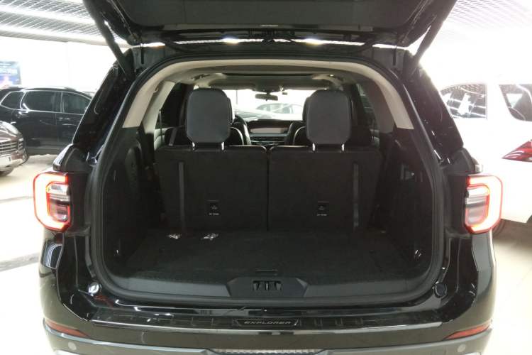 Used Ford Explorer 2023 EcoBoost 285 4x4 Trend Plus Edition 6 Seats Trunk