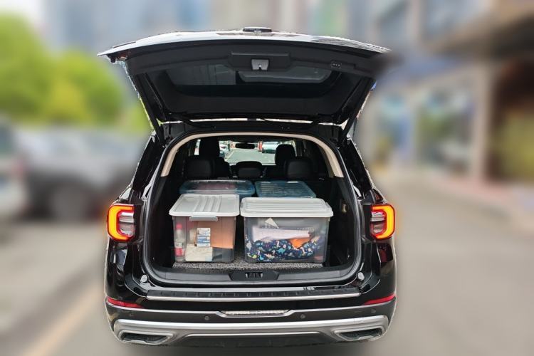 Used Ford Explorer 2023 EcoBoost 285 Four-Wheel Drive Titanium Edition 7-Seater Trunk