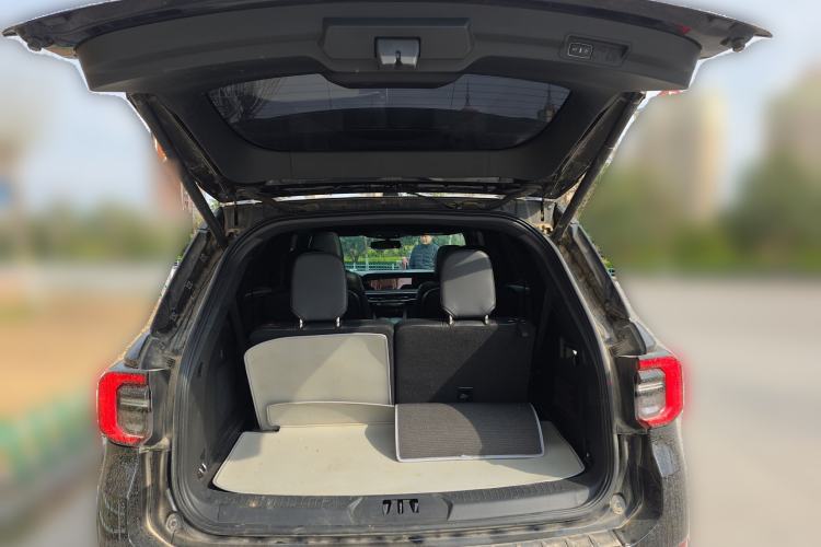 Used Ford Explorer 2023 EcoBoost 285 4x4 ST-LINE 6-Seater Trunk