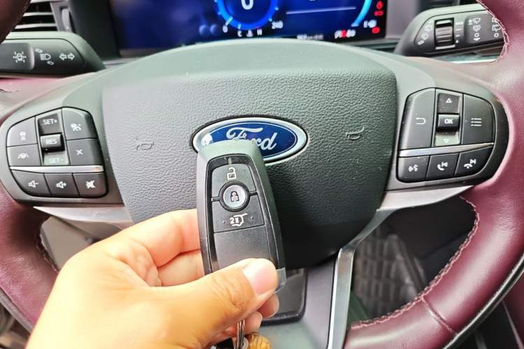 Used Ford Explorer 2023 EcoBoost 285 Four-Wheel Drive Titanium Edition 7-Seater Vehicle Key