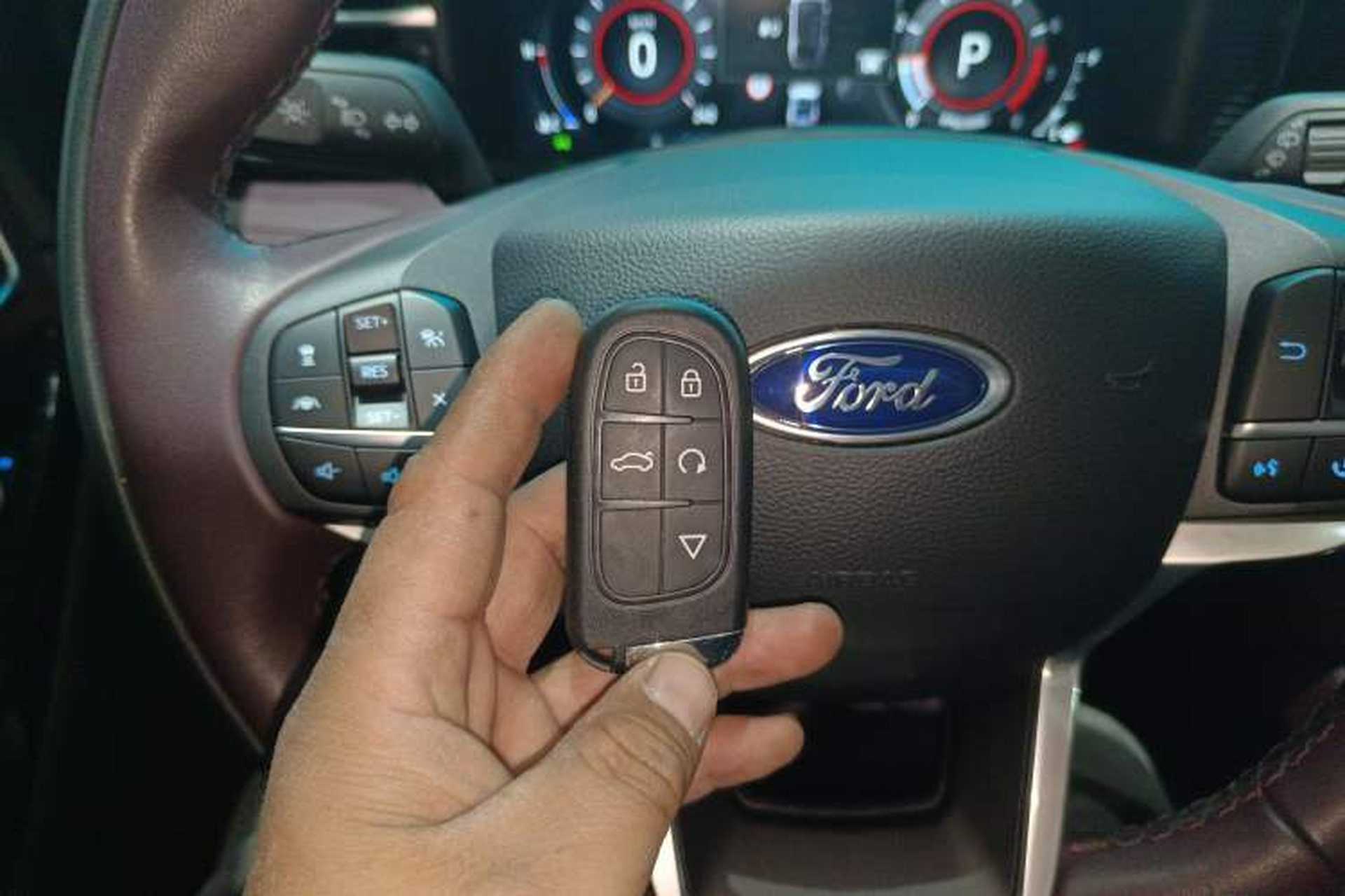 Used Ford Explorer 2023 EcoBoost 285 Four-Wheel Drive Titanium Edition 6 Seats Vehicle Key