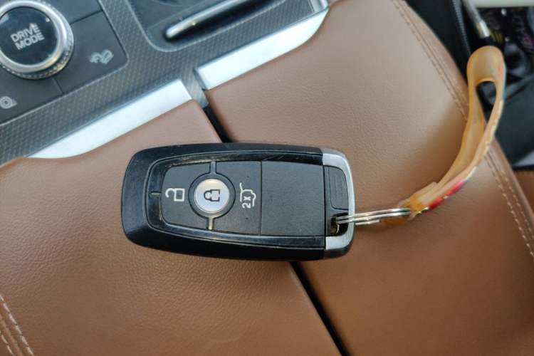 Used Ford Explorer 2023 EcoBoost 285 Four-Wheel Drive Titanium Edition 7-Seater Vehicle Key