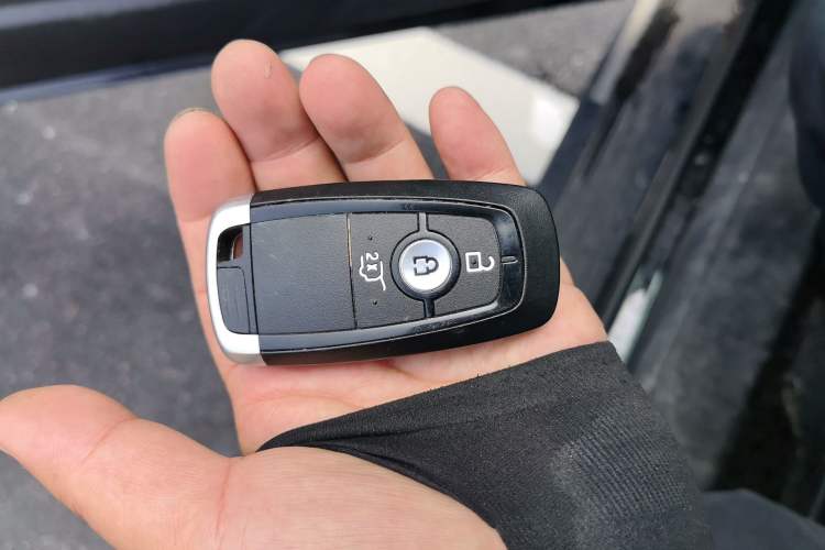 Used Ford Explorer 2023 EcoBoost 285 Four-Wheel Drive Titanium Edition 7-Seater Vehicle Key